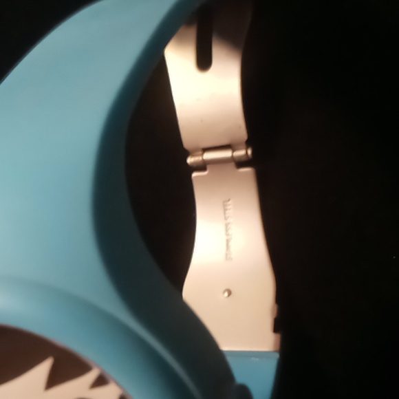 Neff watch silicone band blue adjustable. New battery excellent condition - Picture 6 of 8